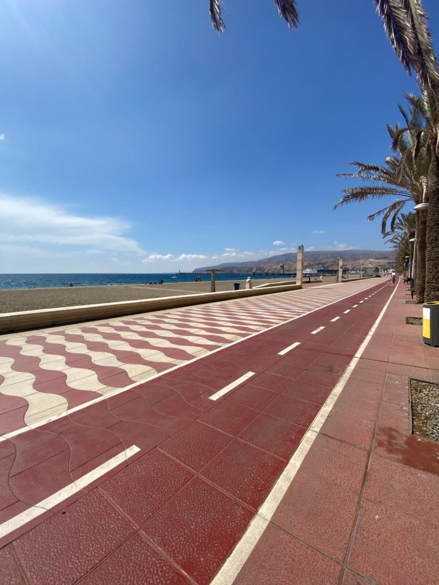 Almeria Playa Zapillo Esterno foto